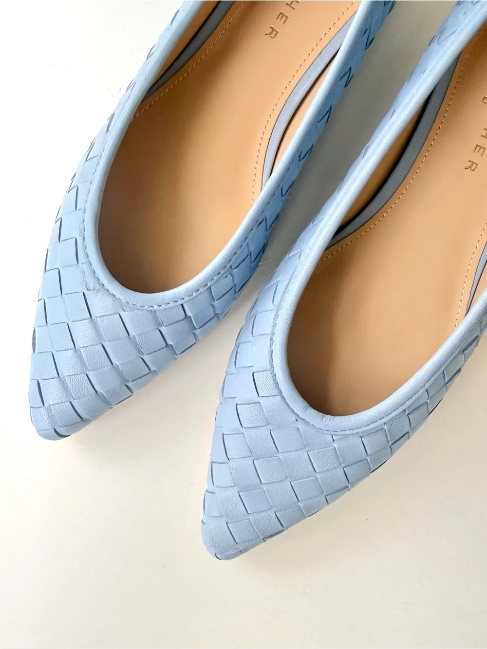 NWOB Marc Fisher Damaris Flat in Light Blue Woven Leather Pointed-Toe 8